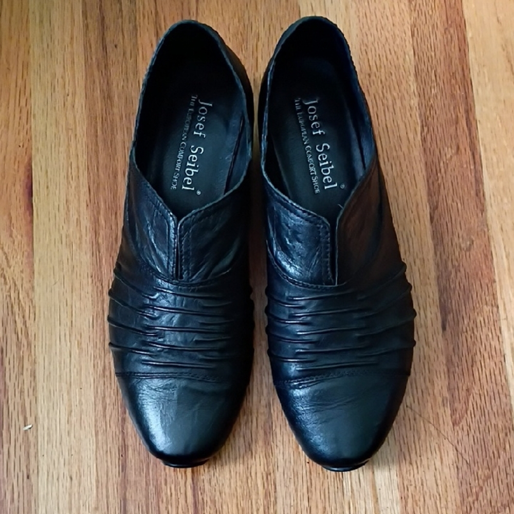 Josef Seibel Black Leather Slip-On Shoes Women